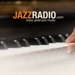 インターネットラジオアプリJAZZRADIOで雰囲気に合うジャズを聴く方法